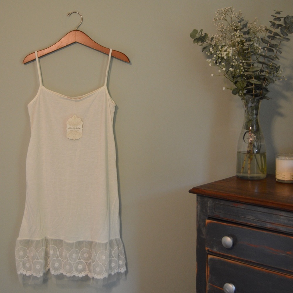 NWT Altar’d State Cream Slip